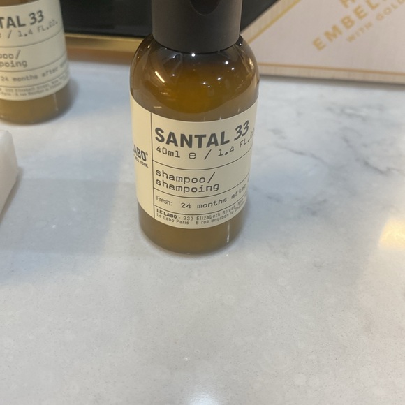 Santal 33 Le Labo travel Set of 2 Shampoos - Picture 2 of 3